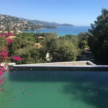 De Luxe Appartement Le Lavandou